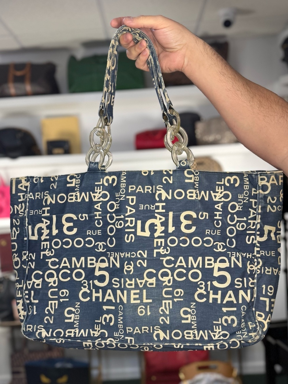 CHANEL TOTE